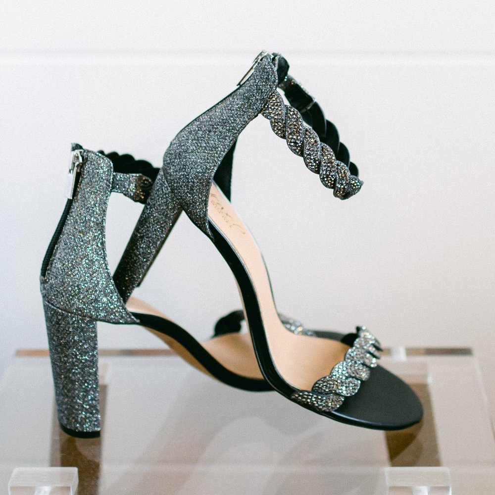 Badgley Mischka Jewel Fionne Pewter Black Heel Women's 9.5 Crystal Braided